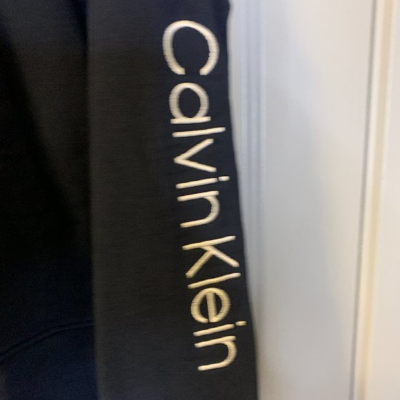 Calvin Klein Relaxed Fit 100% Cotton Half Zip-Up Sweatshirt, in Men's Size L - Picture 2 of 7
